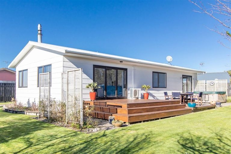 Photo of property in 22 Tawari Street, Inglewood, 4330