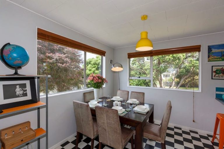 Photo of property in 34 Chums Road, Paraparaumu Beach, Paraparaumu, 5032