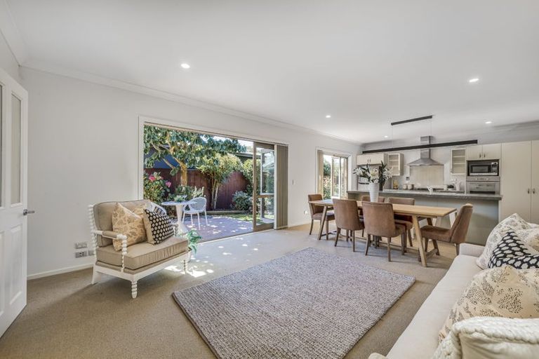 Photo of property in 15 Solway Avenue, Ilam, Christchurch, 8041