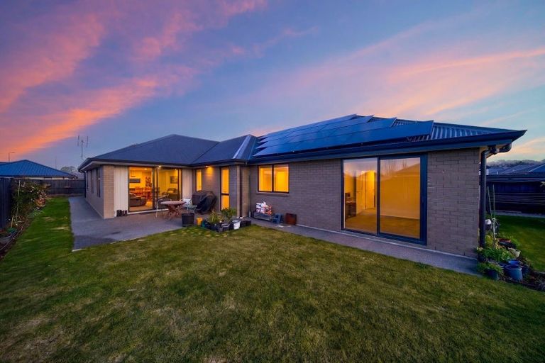 Photo of property in 39 Croydon Street, Woodend, 7610