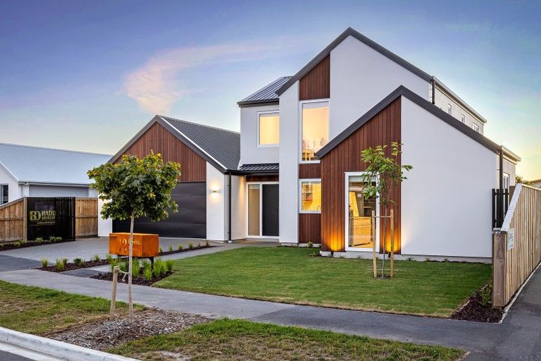 Photo of property in 12 Perehia Mews, Marshland, Christchurch, 8083
