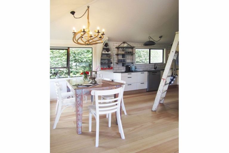 Photo of property in 82 Rangitane Loop Road, Kerikeri, 0294