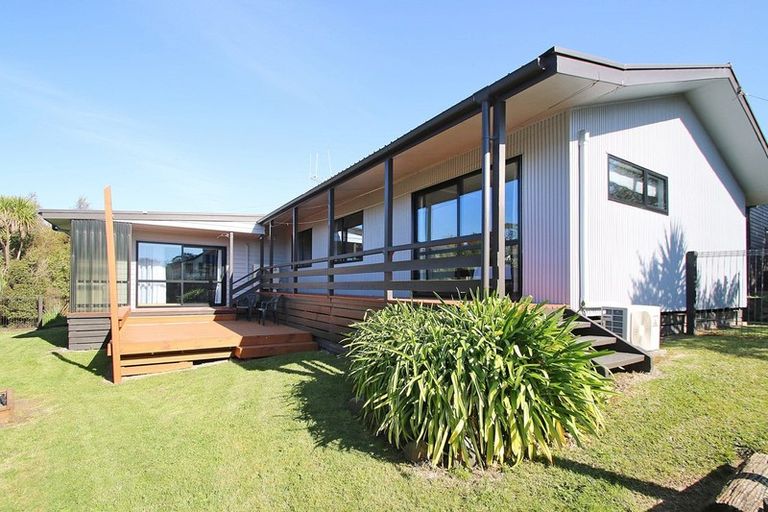 Photo of property in 54 Foster Road, Temple View, Hamilton, 3218