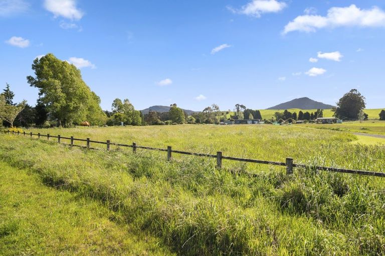 Photo of property in 66 Parerohi Grove, Kuratau, Turangi, 3381
