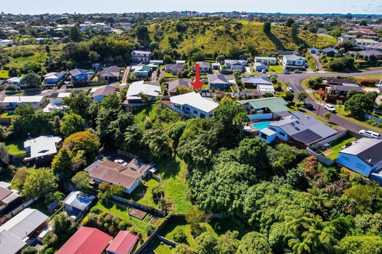 Photo of property in 4a Marchant Place, Westown, New Plymouth, 4310