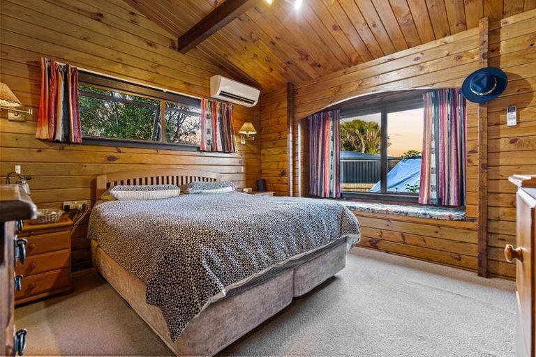 Photo of property in 124 West Harbour Drive, West Harbour, Auckland, 0618