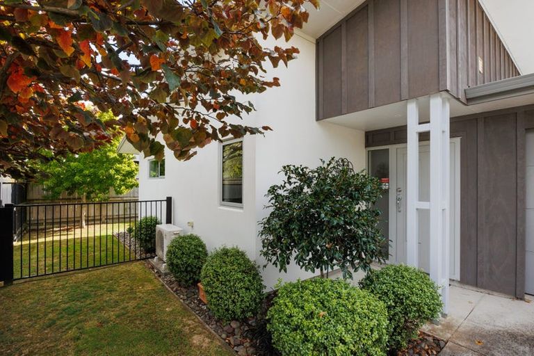 Photo of property in 5 Ake Ake Avenue, Hokowhitu, Palmerston North, 4410