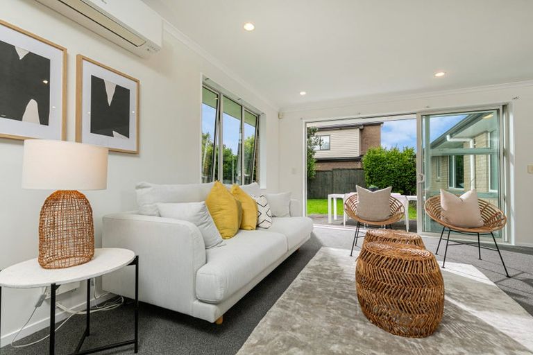 Photo of property in 9 Bonny Crescent, Massey, Auckland, 0614