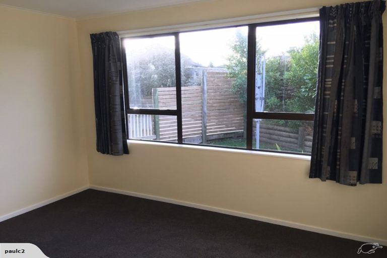 Photo of property in 47 Guadeloupe Crescent, Grenada Village, Wellington, 6037