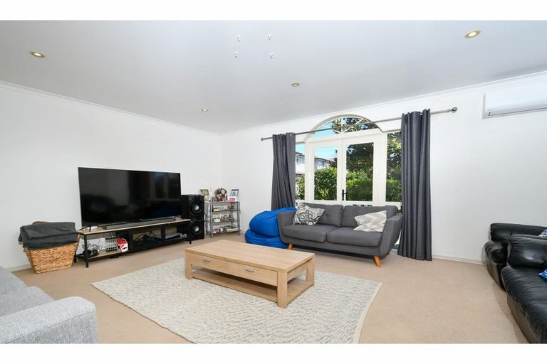 Photo of property in 27a Swanson Road, Henderson, Auckland, 0610