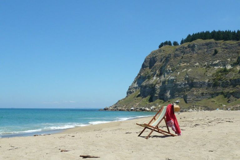 Photo of property in 630 Waipatiki Road, Tangoio, Napier, 4181