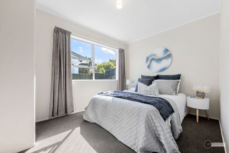 Photo of property in 42b Lord Street, Stokes Valley, Lower Hutt, 5019