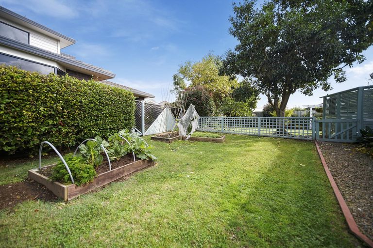 Photo of property in 1/32 Headcorn Place, Botany Downs, Auckland, 2010