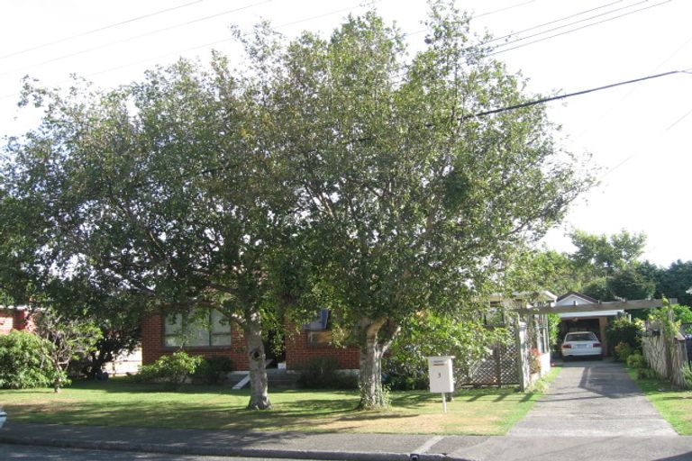 Photo of property in 3 Golders Road, Elderslea, Upper Hutt, 5018