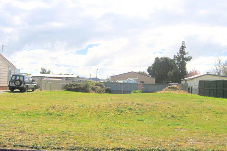 Photo of property in 107 Weka Street, Whangamata, 3620