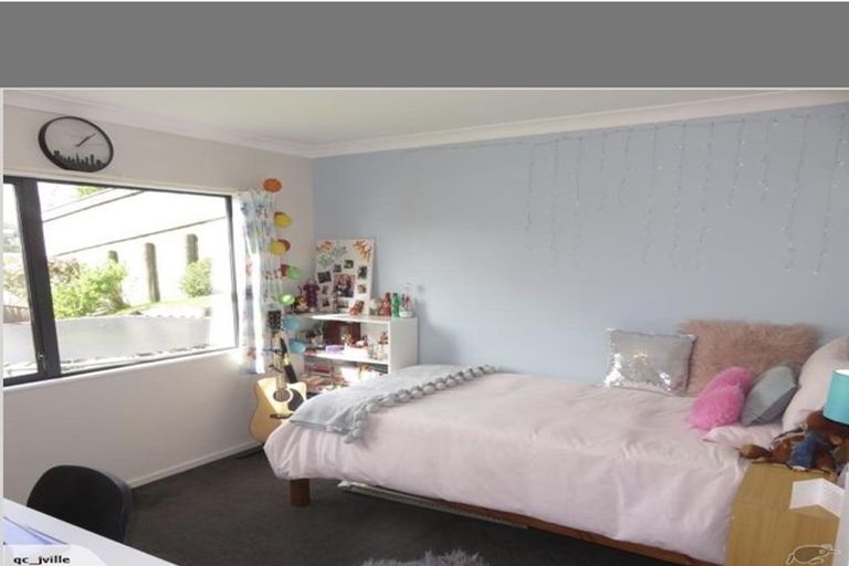 Photo of property in 7 Hetsby Place, Churton Park, Wellington, 6037