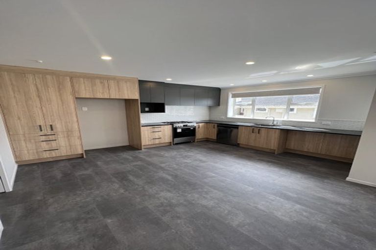 Photo of property in 28b Mana Esplanade, Paremata, Porirua, 5026