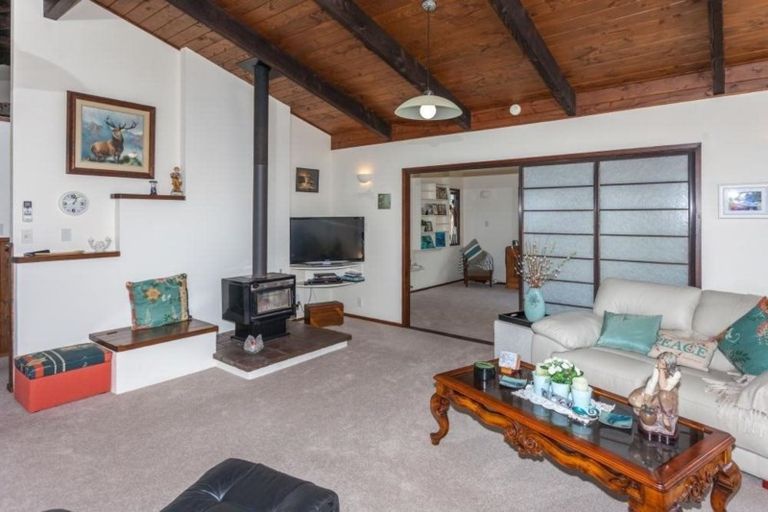 Photo of property in 16 Gregory Lane, Whangamata, 3691