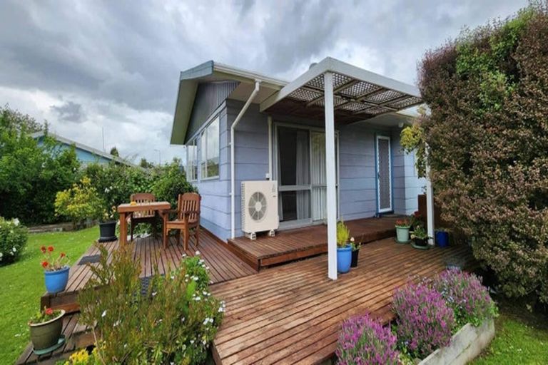 Photo of property in 8 Photinia Place, Aramoho, Whanganui, 4500