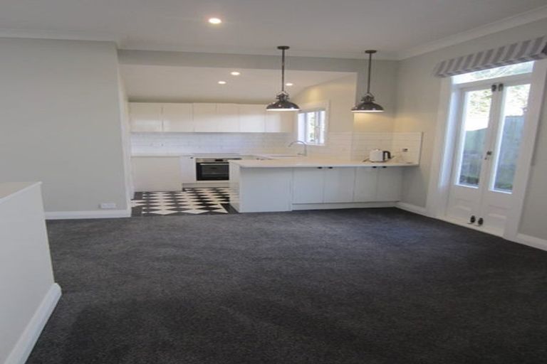 Photo of property in 2/139 Wadestown Road, Wadestown, Wellington, 6012