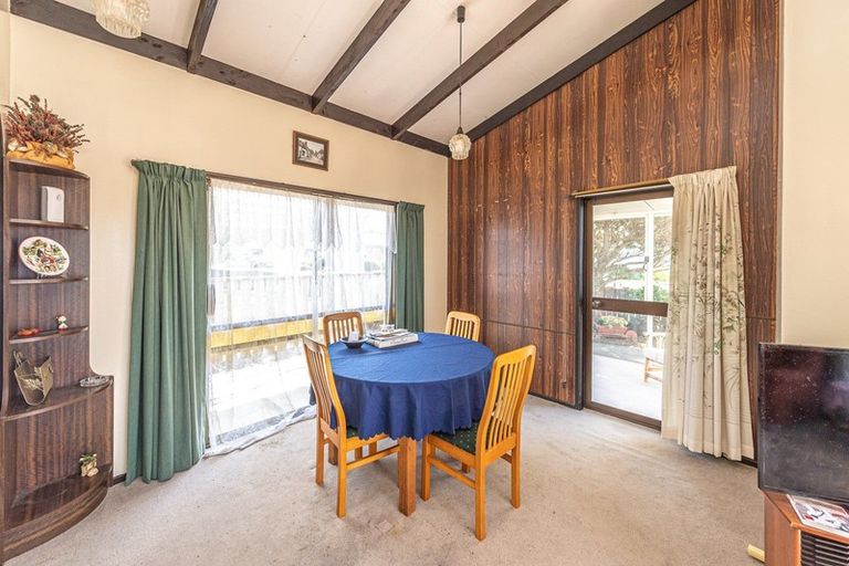 Photo of property in 16 Sussex Road, Springvale, Whanganui, 4501