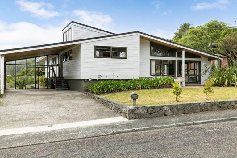 Photo of property in 87 Allington Road, Karori, Wellington, 6012