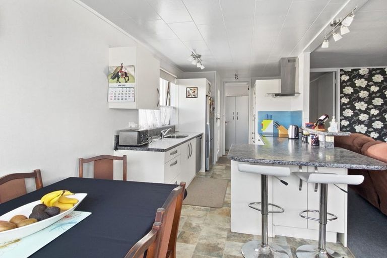 Photo of property in 14 Houhere Place, Tikipunga, Whangarei, 0112