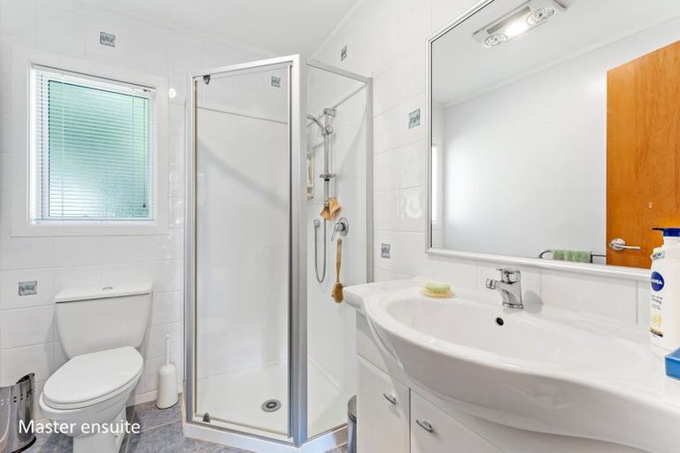 Photo of property in 1082 Sandspit Road, Sandspit, Warkworth, 0982