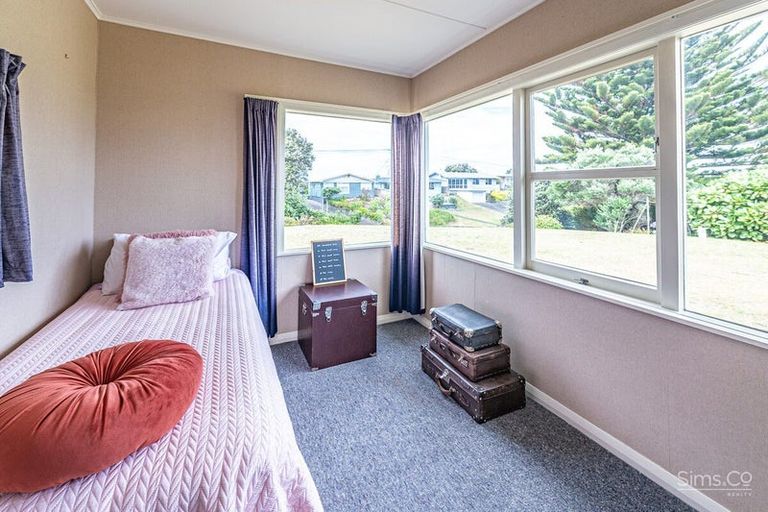 Photo of property in 153 Cornfoot Street, Castlecliff, Whanganui, 4501