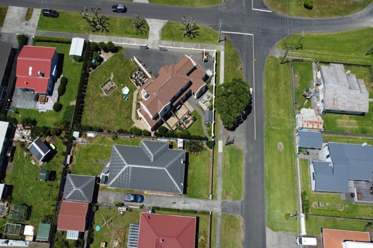 Photo of property in 17 Fox Street, Opunake, 4616