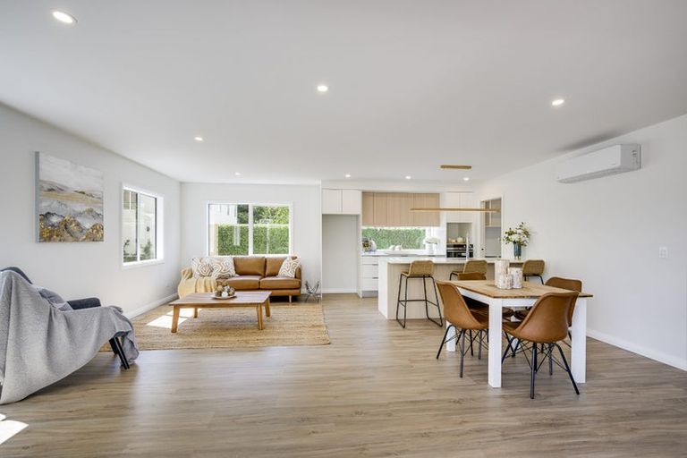 Photo of property in 9b Church Road, Taradale, Napier, 4112