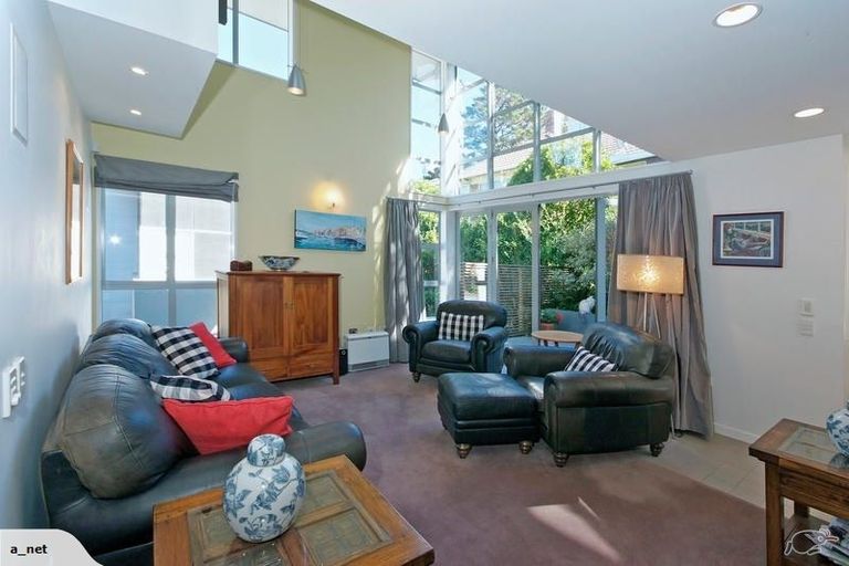 Photo of property in 94b Onslow Road, Khandallah, Wellington, 6035