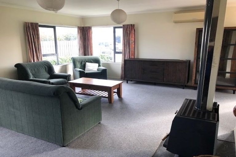 Photo of property in 123 Broadway, Carterton, 5713