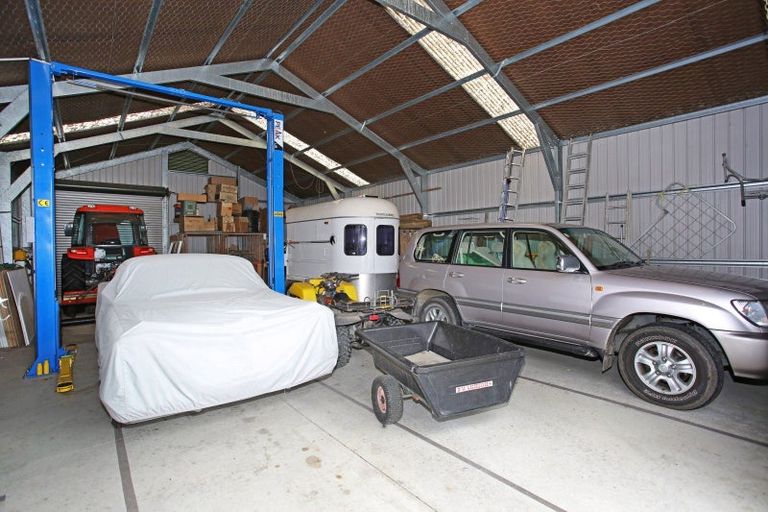 Photo of property in 225 Laing Road, Karaka, Papakura, 2580