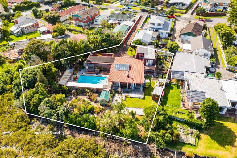 Photo of property in 7 Riverina Avenue, Pakuranga, Auckland, 2010