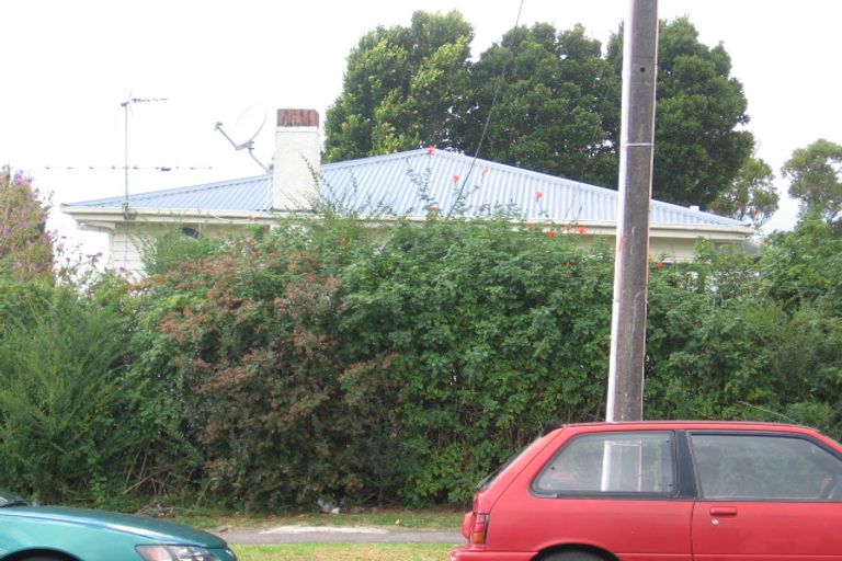 Photo of property in 3/47 Archibald Road, Kelston, Auckland, 0602