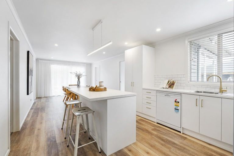 Photo of property in 44 Egmont Road, Waiwhakaiho, New Plymouth, 4312