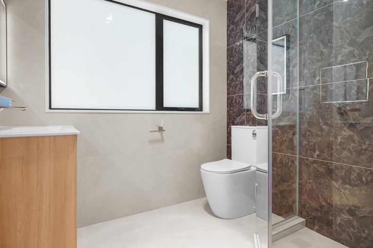 Photo of property in 22c Justamere Place, Weymouth, Auckland, 2103