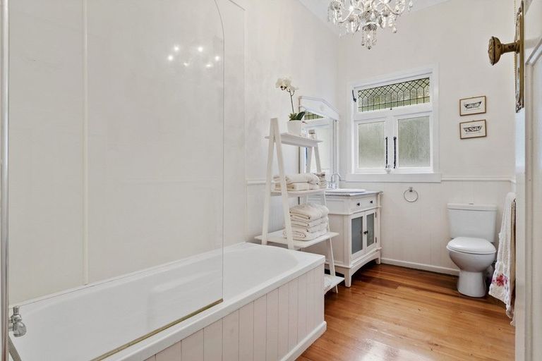 Photo of property in 57 Beach Road, Pahurehure, Papakura, 2113