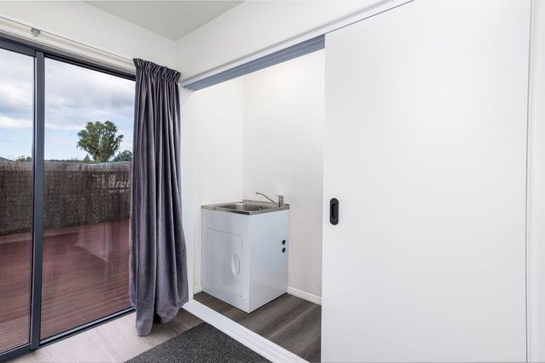 Photo of property in 1 Holmes Street, Waimate, 7924