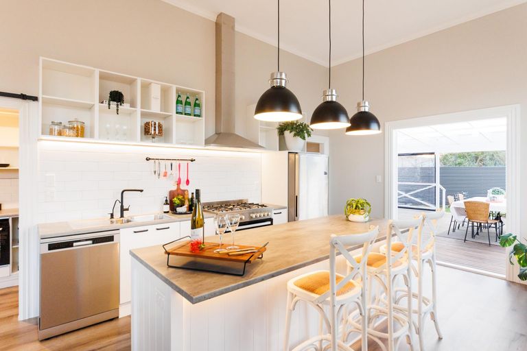 Photo of property in 10 Stewart Street, Marton, 4710