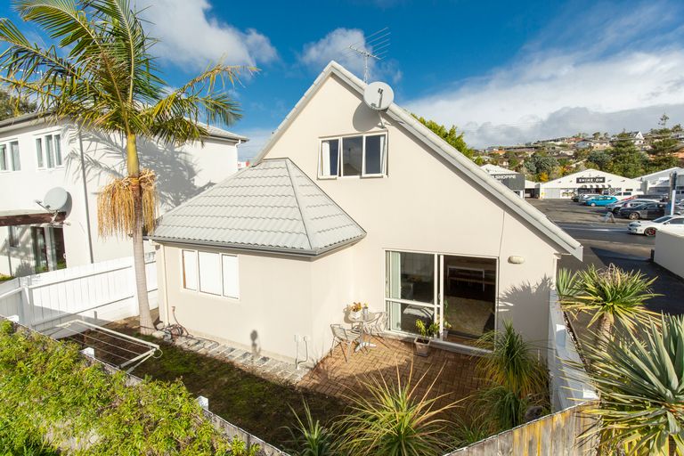 Photo of property in 1/670 Whangaparaoa Road, Stanmore Bay, Whangaparaoa, 0932