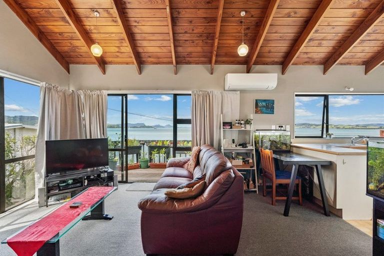 Photo of property in 118 Beach Road, Onerahi, Whangarei, 0110