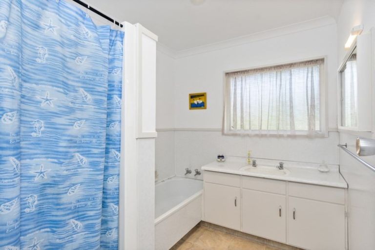 Photo of property in 12 Kiriwai Place, Matua, Tauranga, 3110