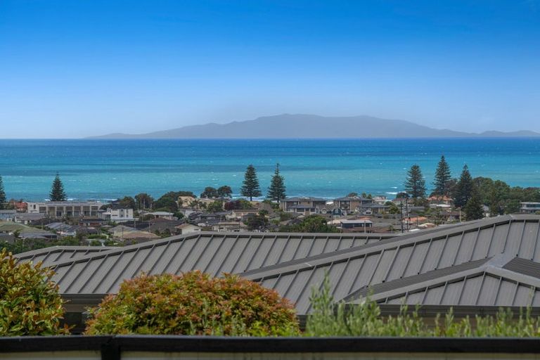 Photo of property in 23 Manhattan Rise, Orewa, 0931