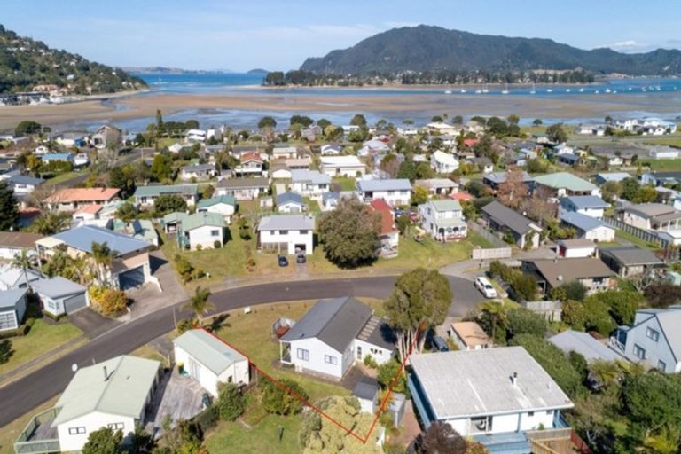 Photo of property in 3 Norfolk Place, Tairua, 3508