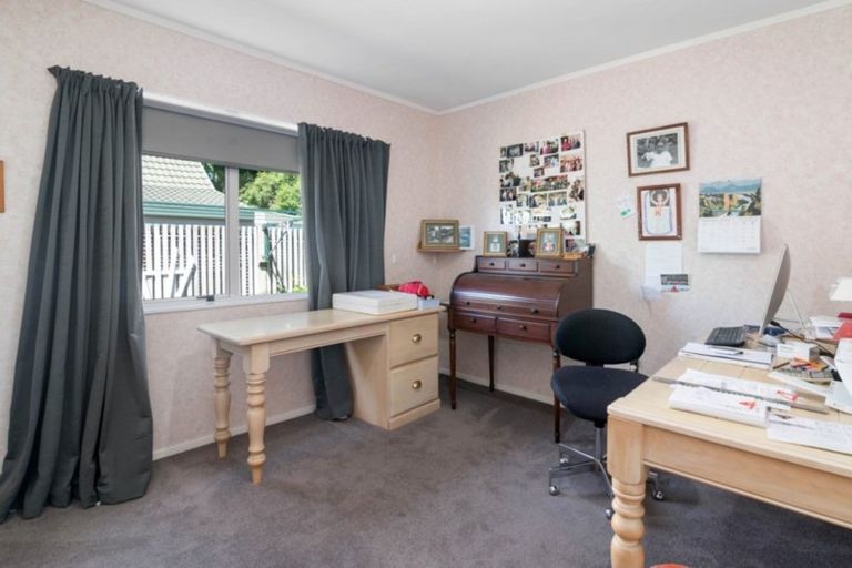 Photo of property in 72 Tawavale Street, Pukehangi, Rotorua, 3015