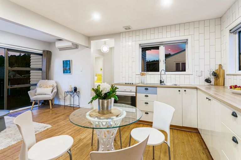 Photo of property in 1/637 Swanson Road, Swanson, Auckland, 0612