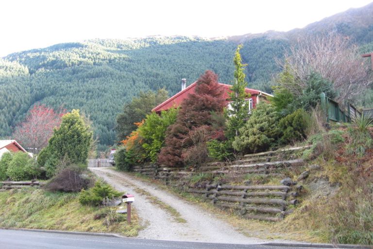 Photo of property in 206 Fernhill Road, Sunshine Bay, Queenstown, 9300