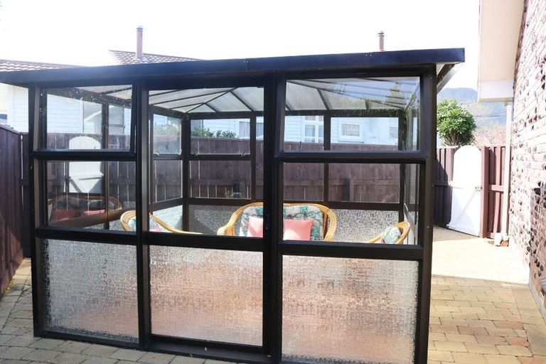 Photo of property in 7 Maire Street, Woburn, Lower Hutt, 5010